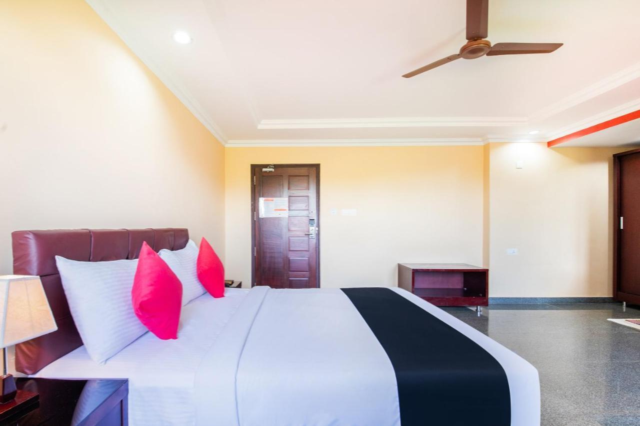 แคปิตัล โอ 22439 รัตนา ฟอเรฟเวอร์ Hotel Karkal ภายนอก รูปภาพ