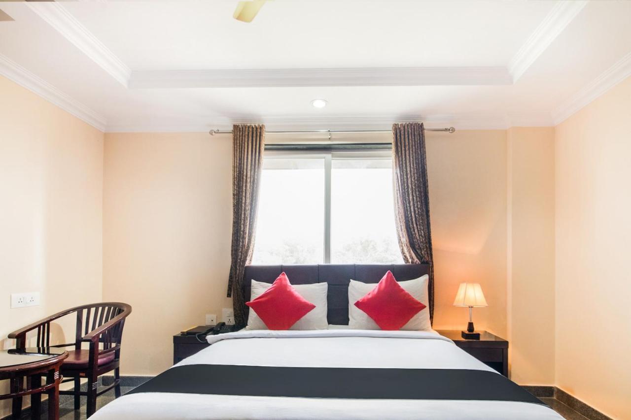 แคปิตัล โอ 22439 รัตนา ฟอเรฟเวอร์ Hotel Karkal ภายนอก รูปภาพ