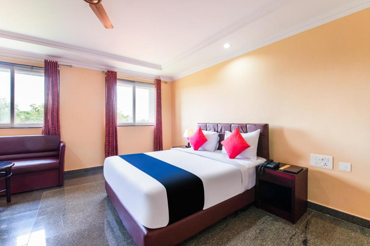 แคปิตัล โอ 22439 รัตนา ฟอเรฟเวอร์ Hotel Karkal ภายนอก รูปภาพ